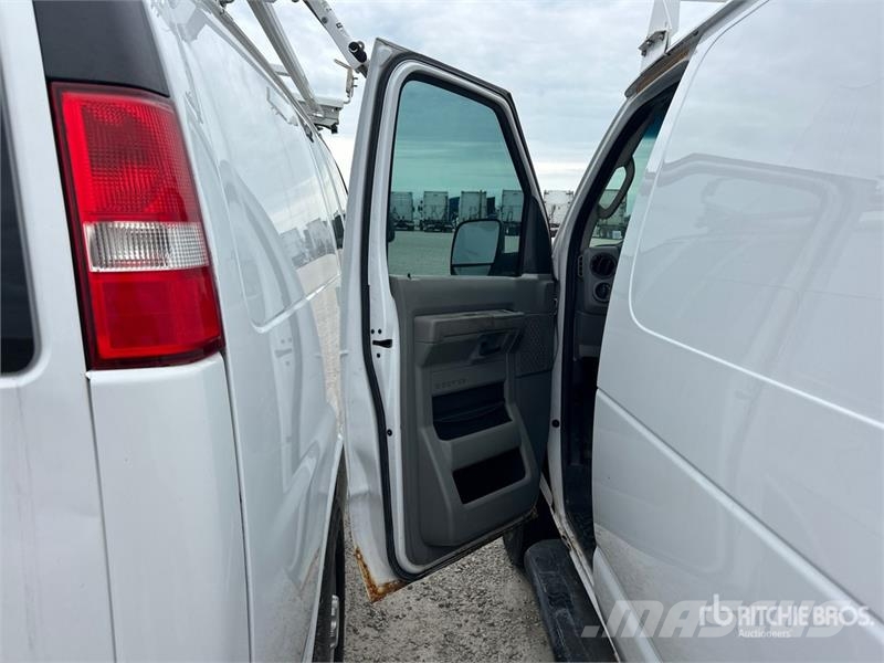 Ford E-250 Κλούβες με συρόμενες πόρτες