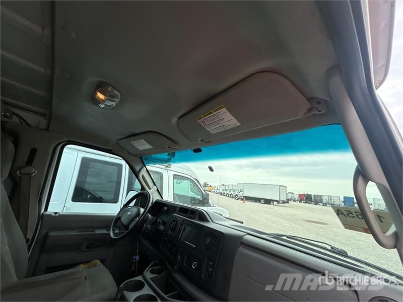 Ford E-250 Κλούβες με συρόμενες πόρτες
