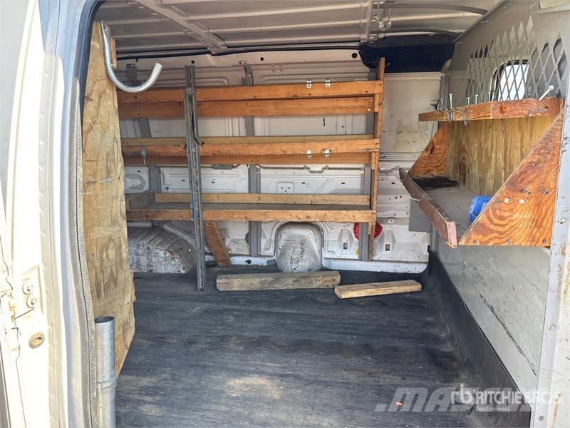 Ford E-250 Dostavna vozila / kombiji