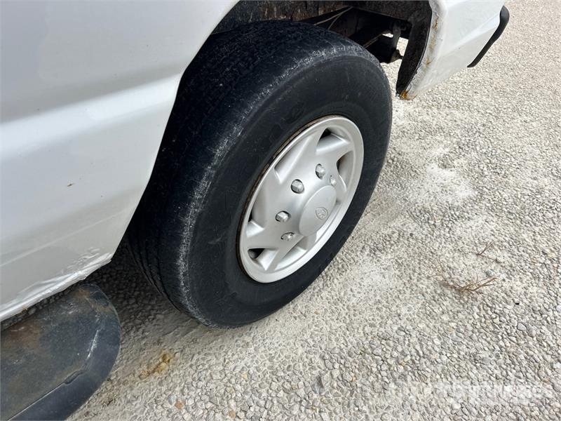 Ford E-250 Κλούβες με συρόμενες πόρτες