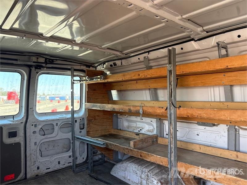 Ford E-250 Dostavna vozila / kombiji