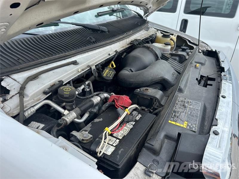 Ford E-250 Κλούβες με συρόμενες πόρτες