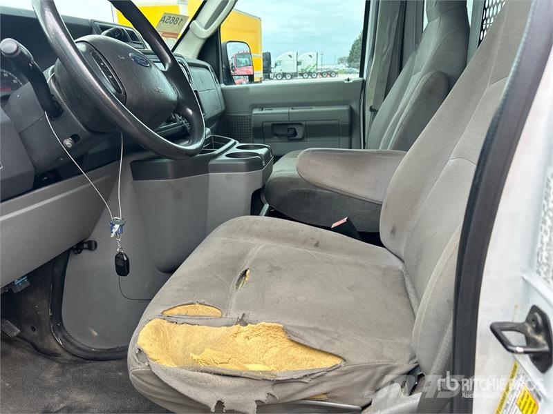Ford E-250 Κλούβες με συρόμενες πόρτες