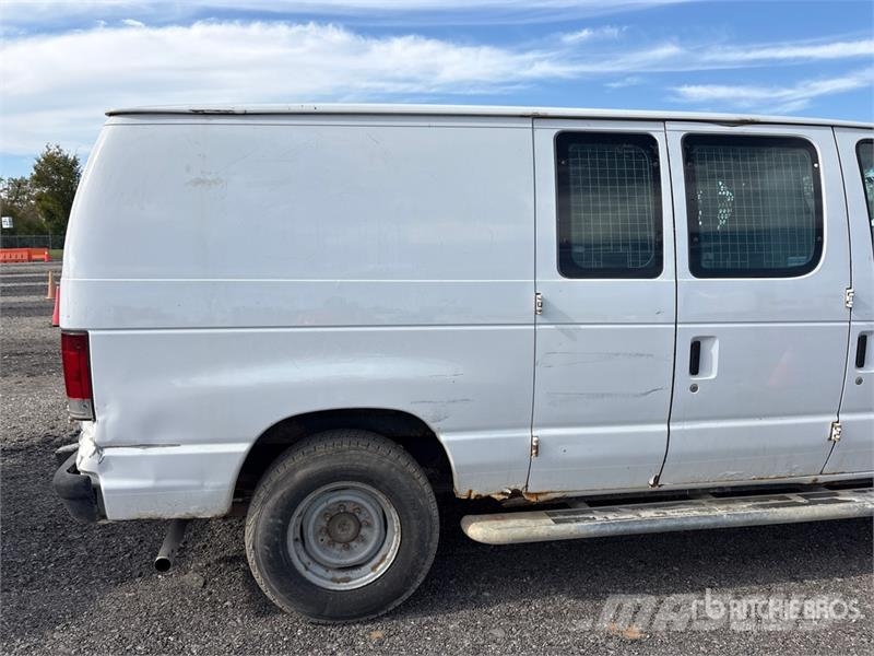 Ford E-250 Dostavna vozila / kombiji