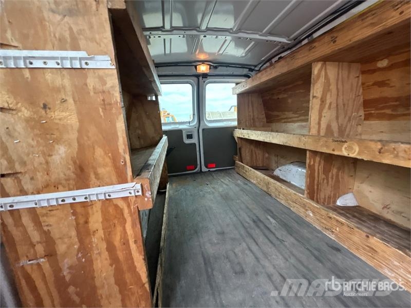 Ford E-250 Κλούβες με συρόμενες πόρτες