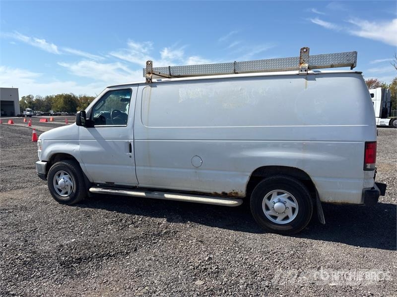 Ford E-250 Dostavna vozila / kombiji