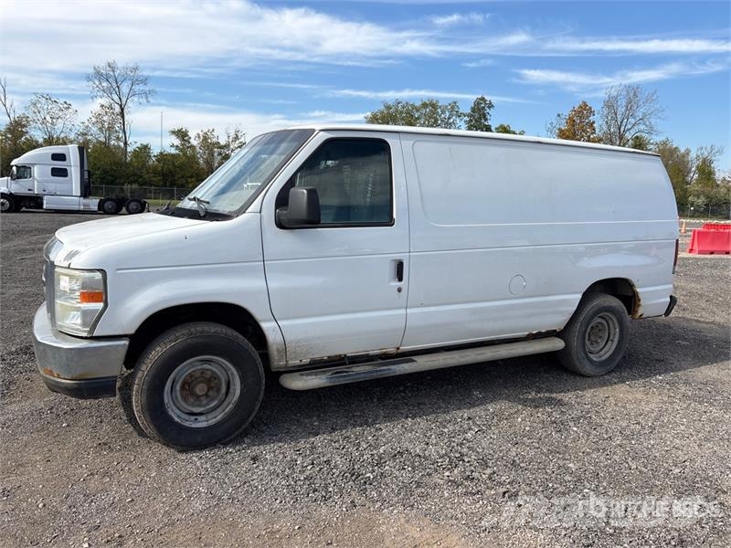 Ford E-250 Dostavna vozila / kombiji