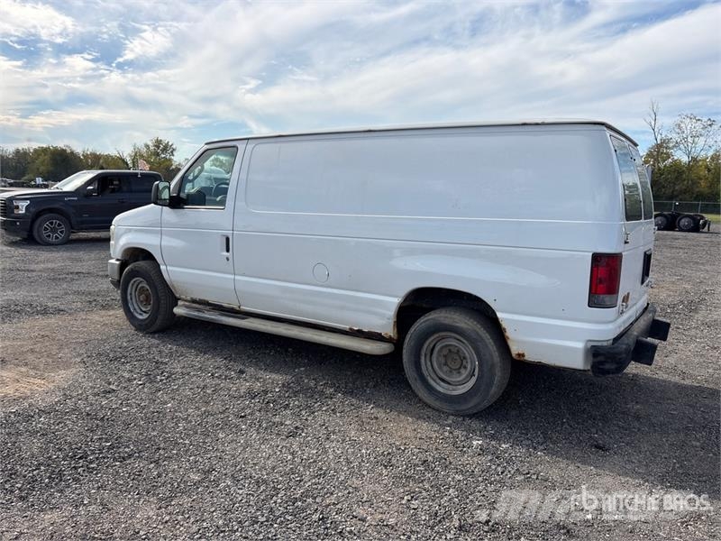 Ford E-250 Dostavna vozila / kombiji