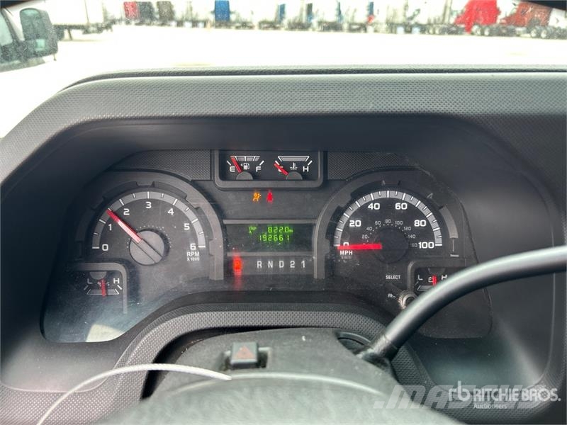 Ford E-250 Κλούβες με συρόμενες πόρτες