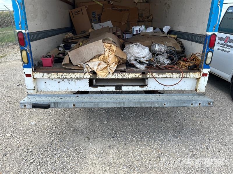 Ford E-350 Busy / Vany