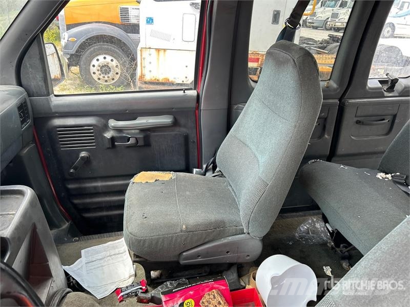 Ford E-350 Busy / Vany
