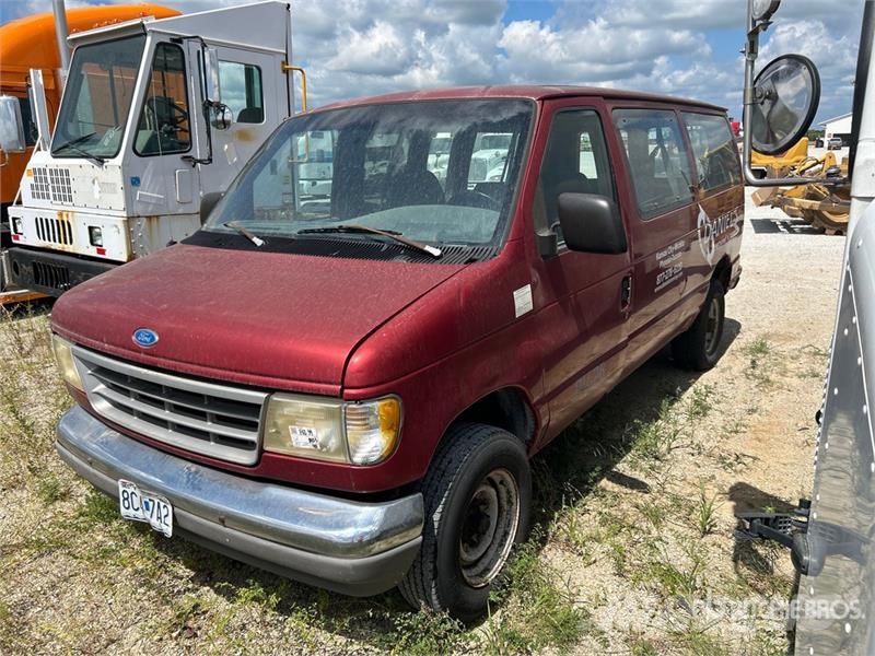 Ford E-350 Busy / Vany