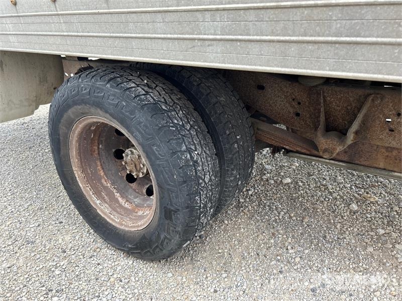 Ford E-350 Busy / Vany