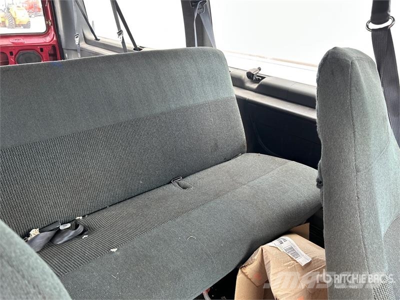 Ford E-350 Busy / Vany