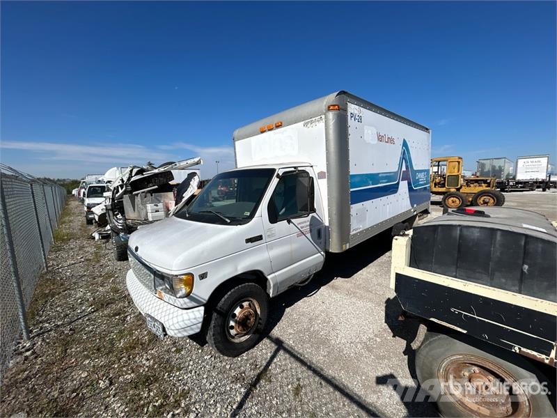 Ford E-350 Busy / Vany