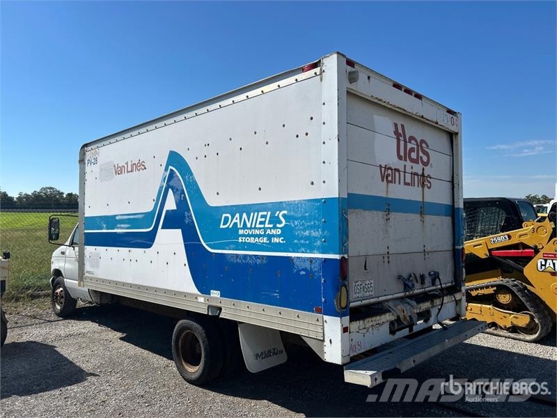 Ford E-350 Busy / Vany