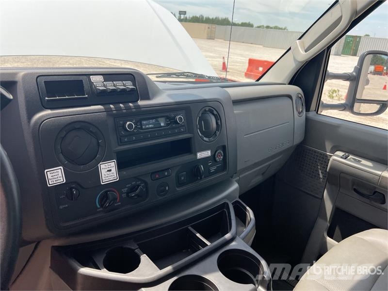 Ford E-350 4x2 Van Truck Sanduk kamioni