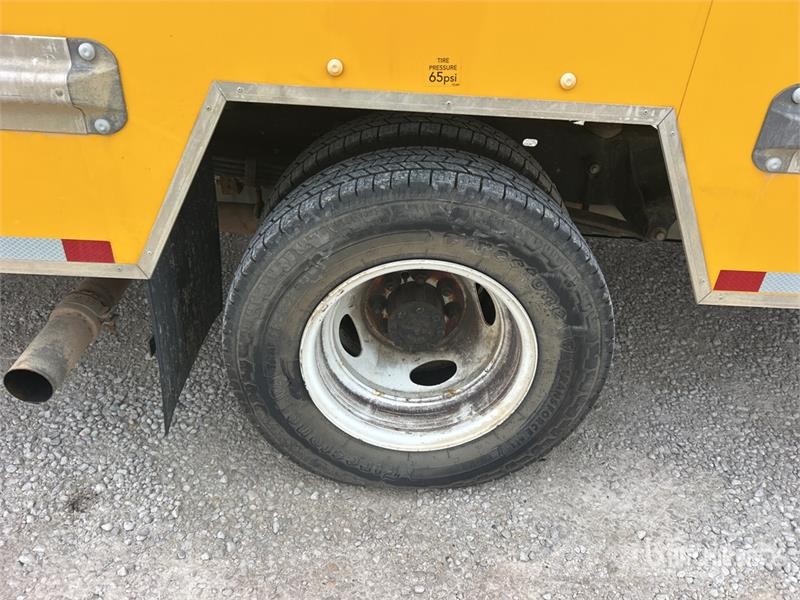 Ford E-350 4x2 Van Truck 貨箱式卡車
