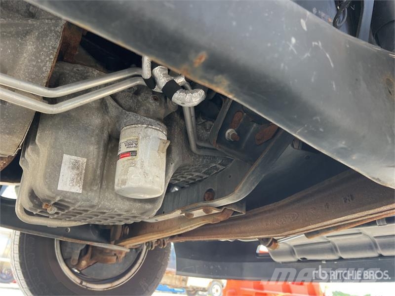 Ford E-350 4x2 Van Truck Sanduk kamioni