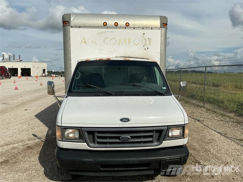 Ford E-350 4x2 Van Truck Sanduk kamioni