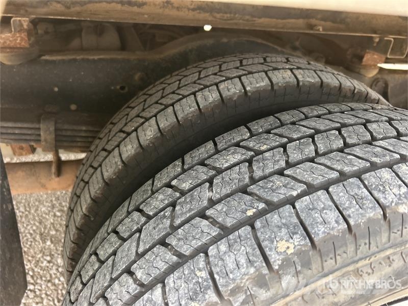 Ford E-350 4x2 Van Truck 貨箱式卡車