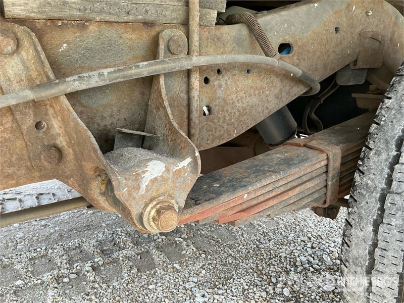 Ford E-350 4x2 Van Truck Sanduk kamioni