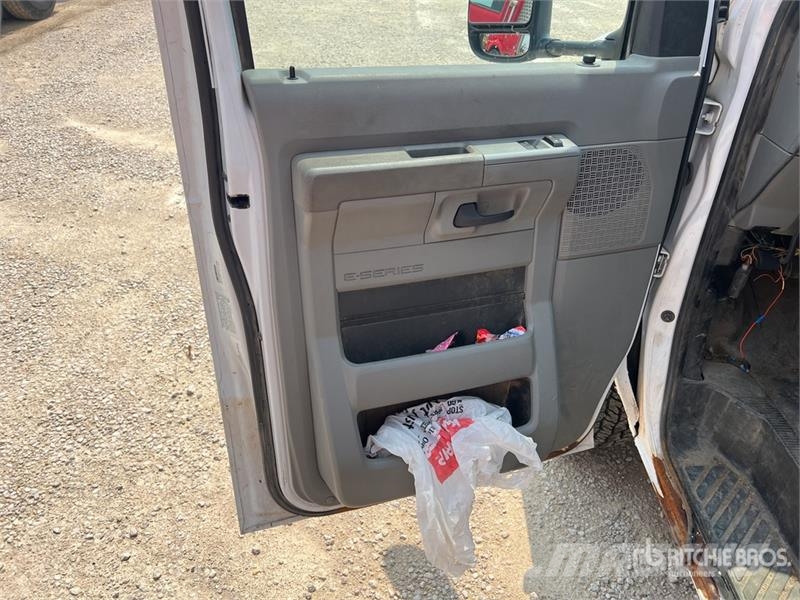 Ford E-350 4x2 Van Truck Box body trucks