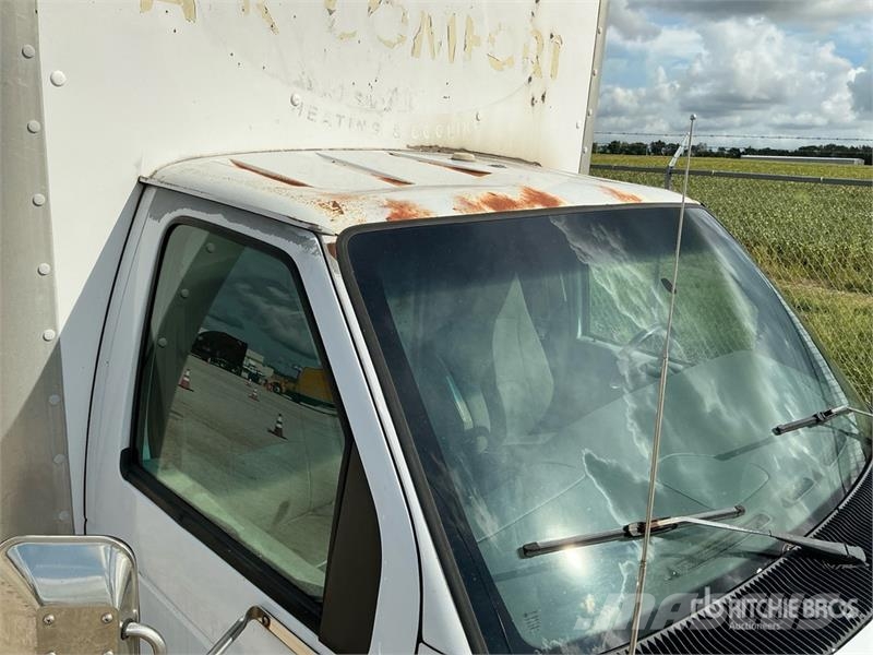 Ford E-350 4x2 Van Truck Sanduk kamioni