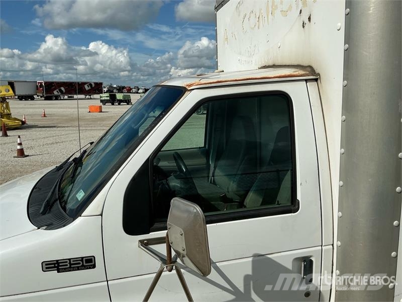 Ford E-350 Van Truck Skåpbilar