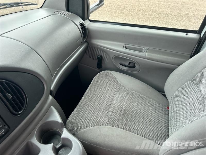 Ford E-450 4x2 Van Truck Box body trucks