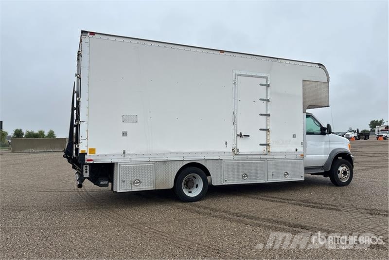 Ford E-550 4x2 Van Truck Box body trucks