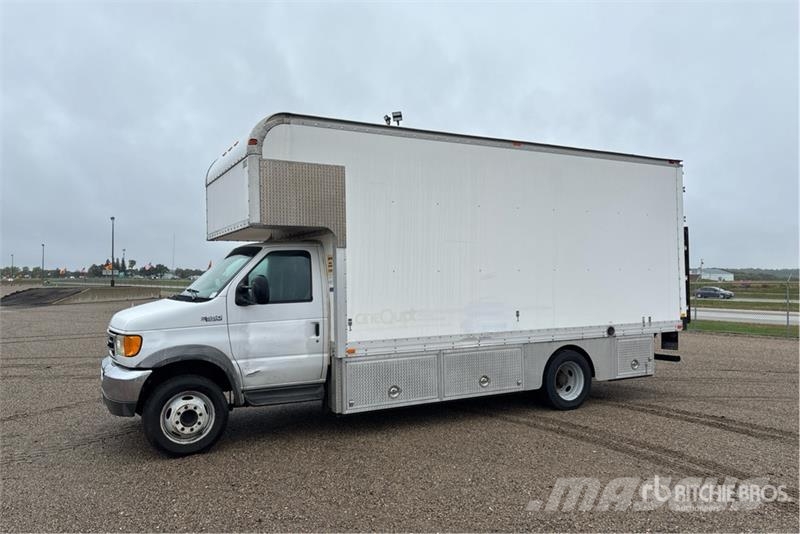 Ford E-550 4x2 Van Truck Box body trucks