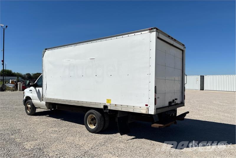 Ford E350 4x2 Van Truck Skříňová nástavba