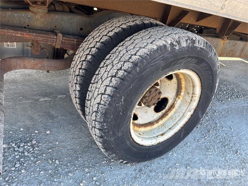 Ford E350 4x2 Van Truck Skříňová nástavba