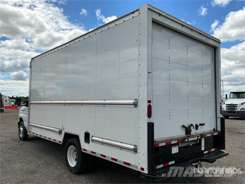 Ford E350 4x2 Van Truck ボックスボディー、ウイング、箱車