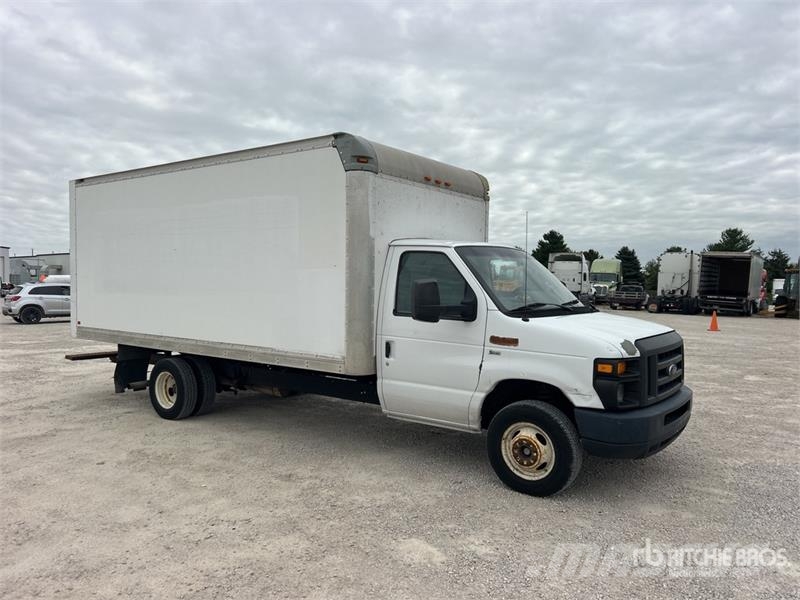 Ford E350 4x2 Van Truck (Inoperable) Camion cassonati
