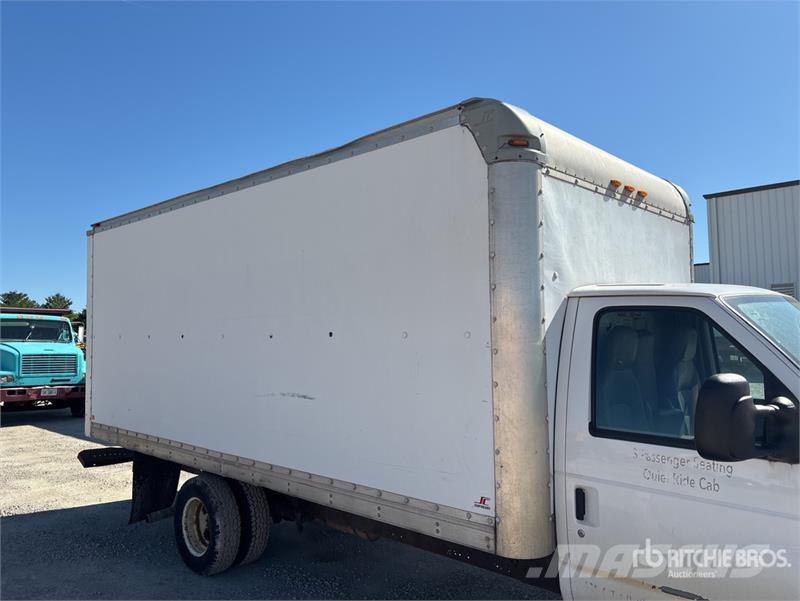 Ford E350 4x2 Van Truck Skříňová nástavba