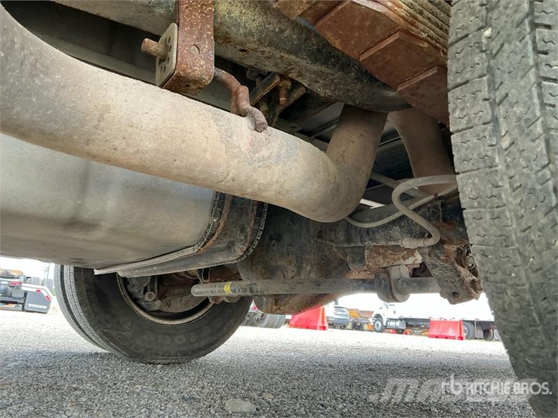 Ford E350 4x2 Van Truck ボックスボディー、ウイング、箱車