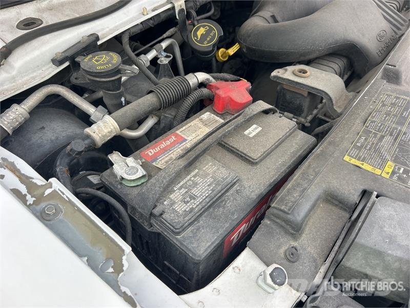 Ford E350 4x2 Van Truck (Inoperable) Camion cassonati