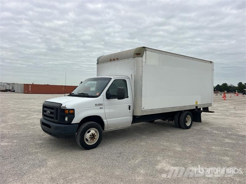 Ford E350 4x2 Van Truck (Inoperable) Camion cassonati