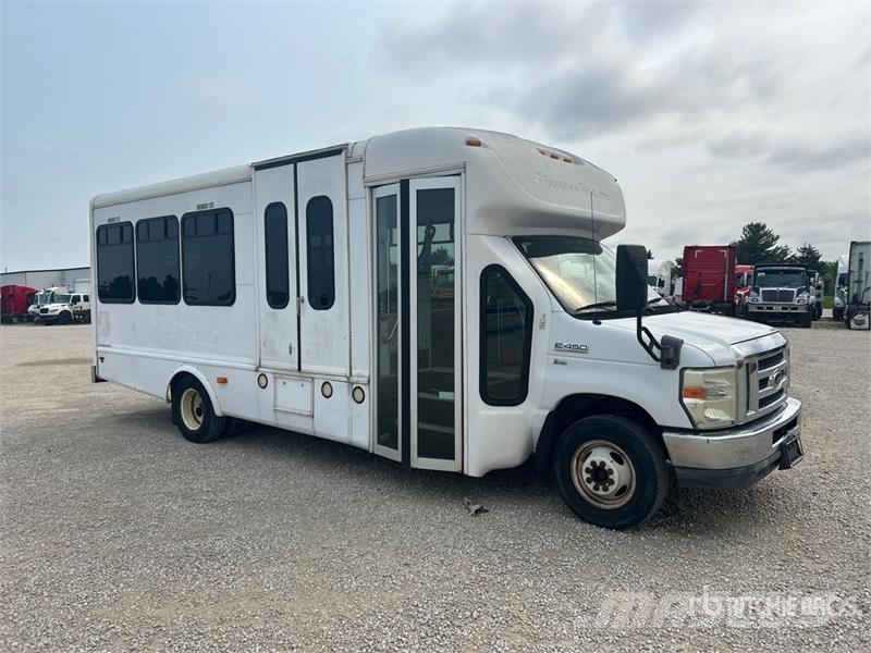 Ford E450 4x2 14-Seat Bus Minibusse