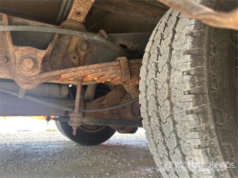 Ford E450 4x2 14-Seat Bus Minibusse