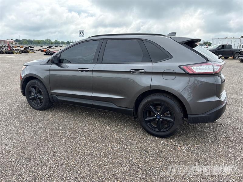 Ford Edge 2WD SUV Auto's