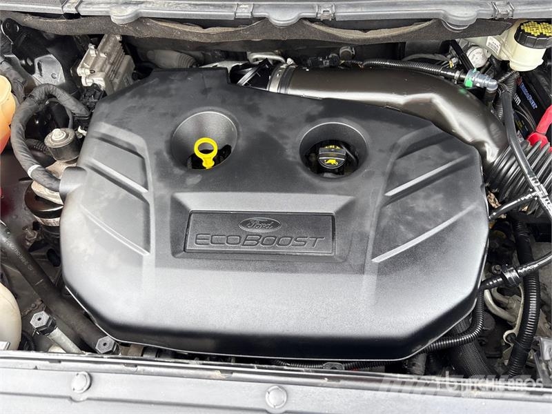 Ford Edge 2WD SUV Auto's