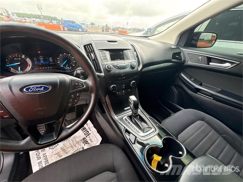 Ford Edge 2WD SUV Auto's