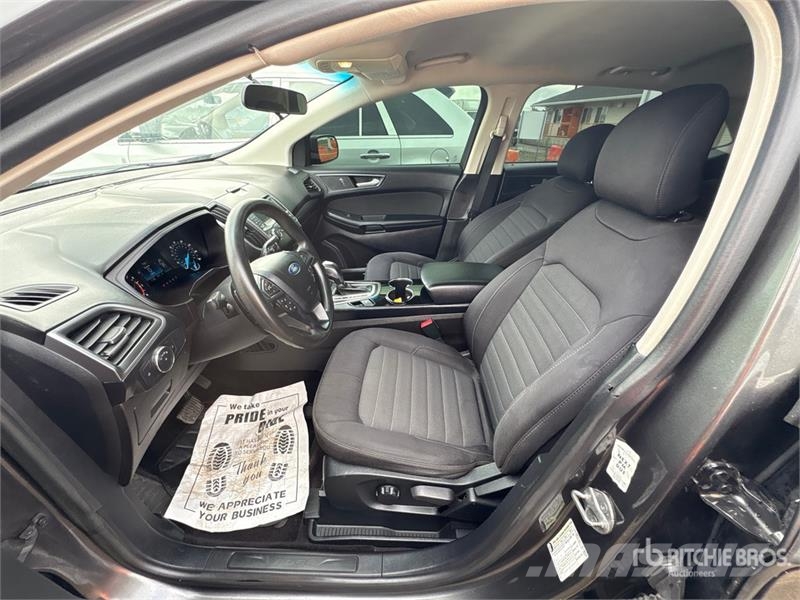 Ford Edge 2WD SUV Auto's