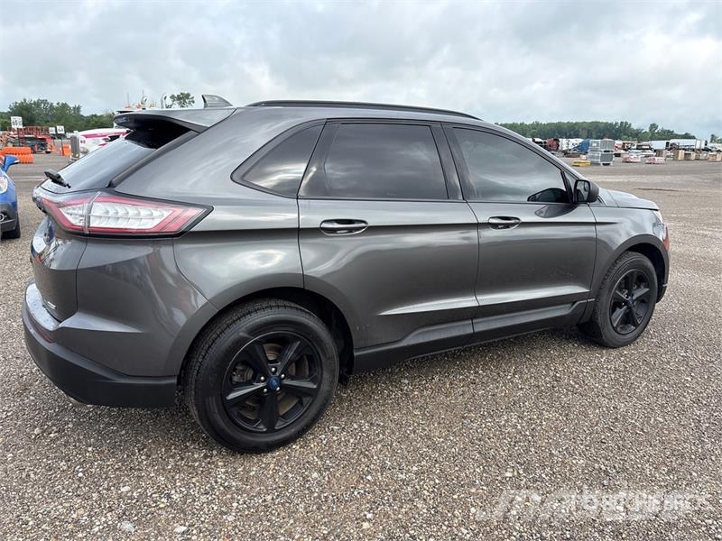 Ford Edge 2WD SUV Auto's