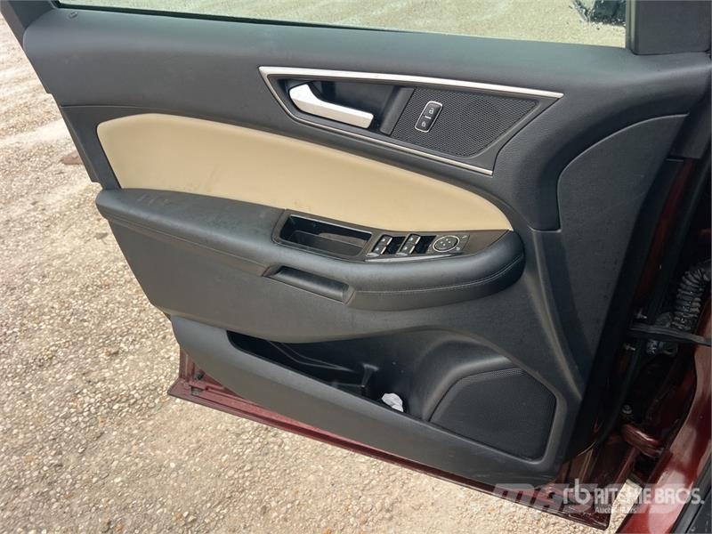 Ford EDGE AWD SUV Kistehergépjárművek