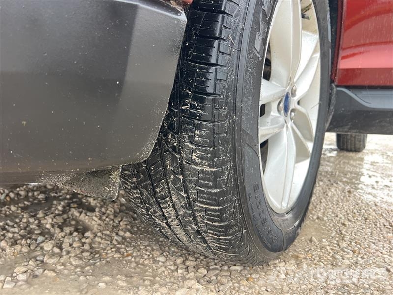 Ford EDGE AWD SUV Kistehergépjárművek