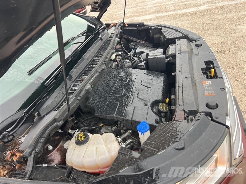 Ford EDGE AWD SUV Kistehergépjárművek
